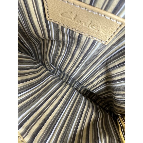 Clarks Leather Shoulder Bag Womens Convertible Purse Striped Lining Tan Pebbled - Picture 7 of 11